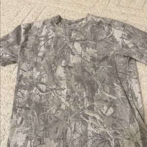 Abercrombie and finch t shirt